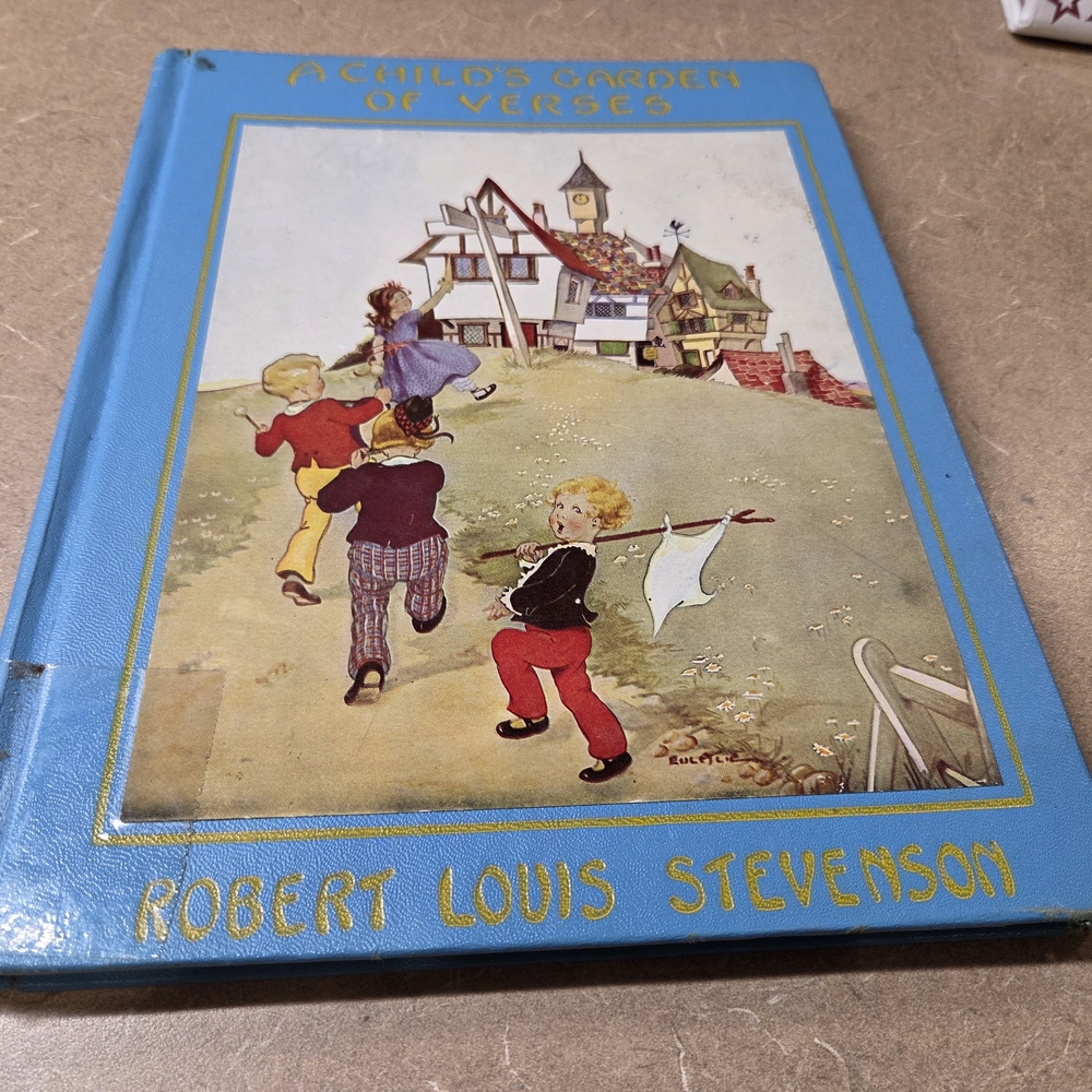 A Child's Garden of Verses Book by Robert Louis Stevenson